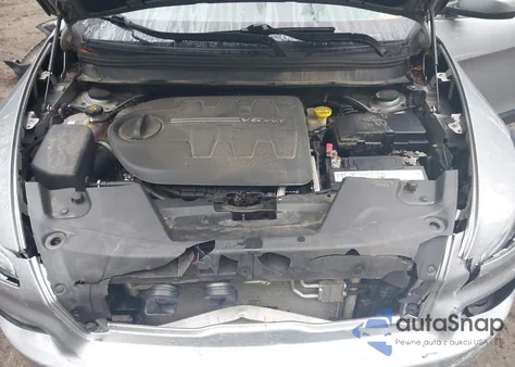 2016 Jeep Cherokee Latitude z USA, uszkodzony, nr VIN 1C4PJMCS9GW188038